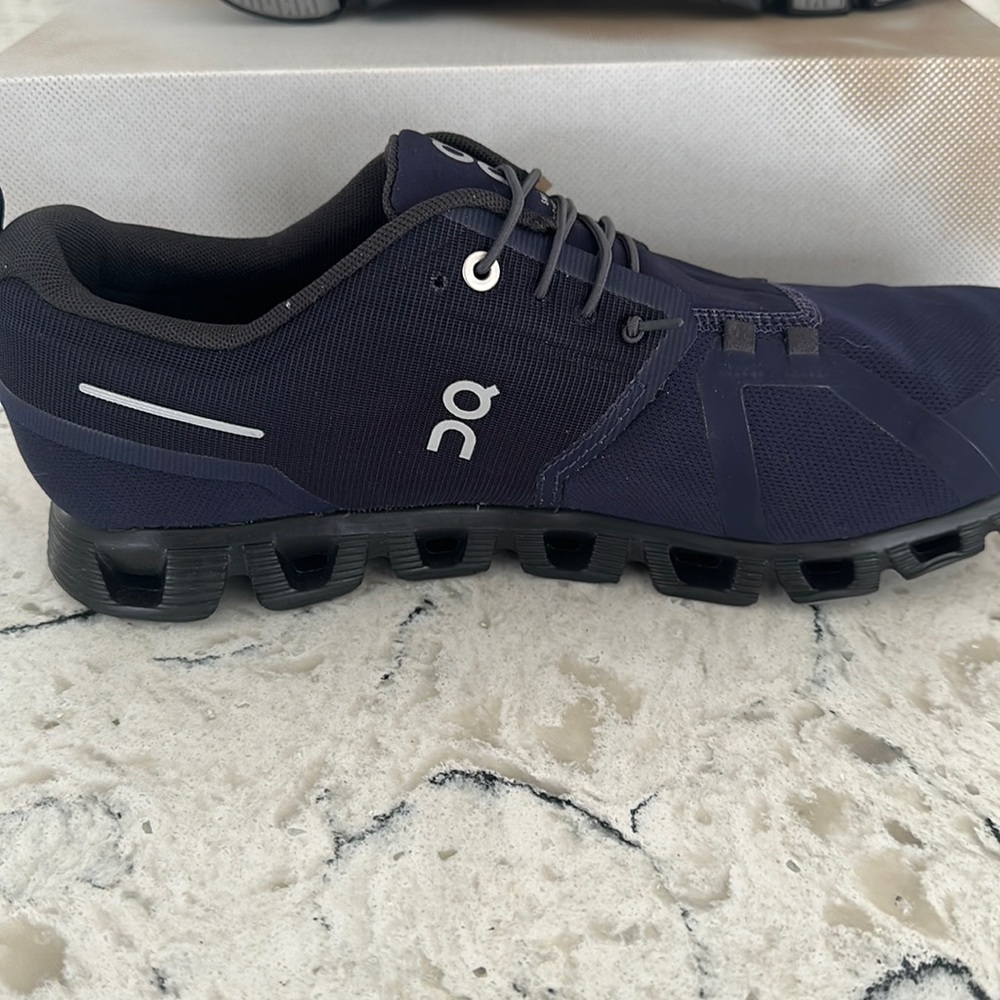 ON RUNNING SHOES 10 1/2 BLUE - Picture 1 of 3